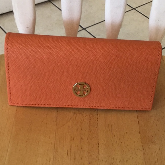 Tory Burch Accessories - Tory Burch glass case
